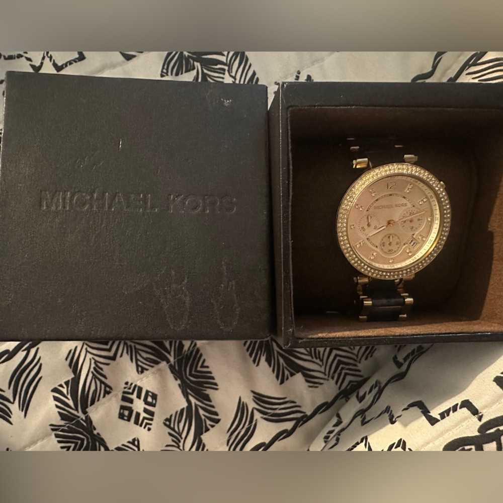 Mk Watch - image 4